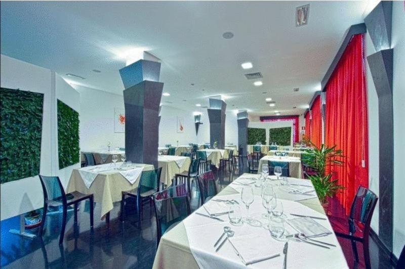 Eden Hotel San Salvo Bagian luar foto